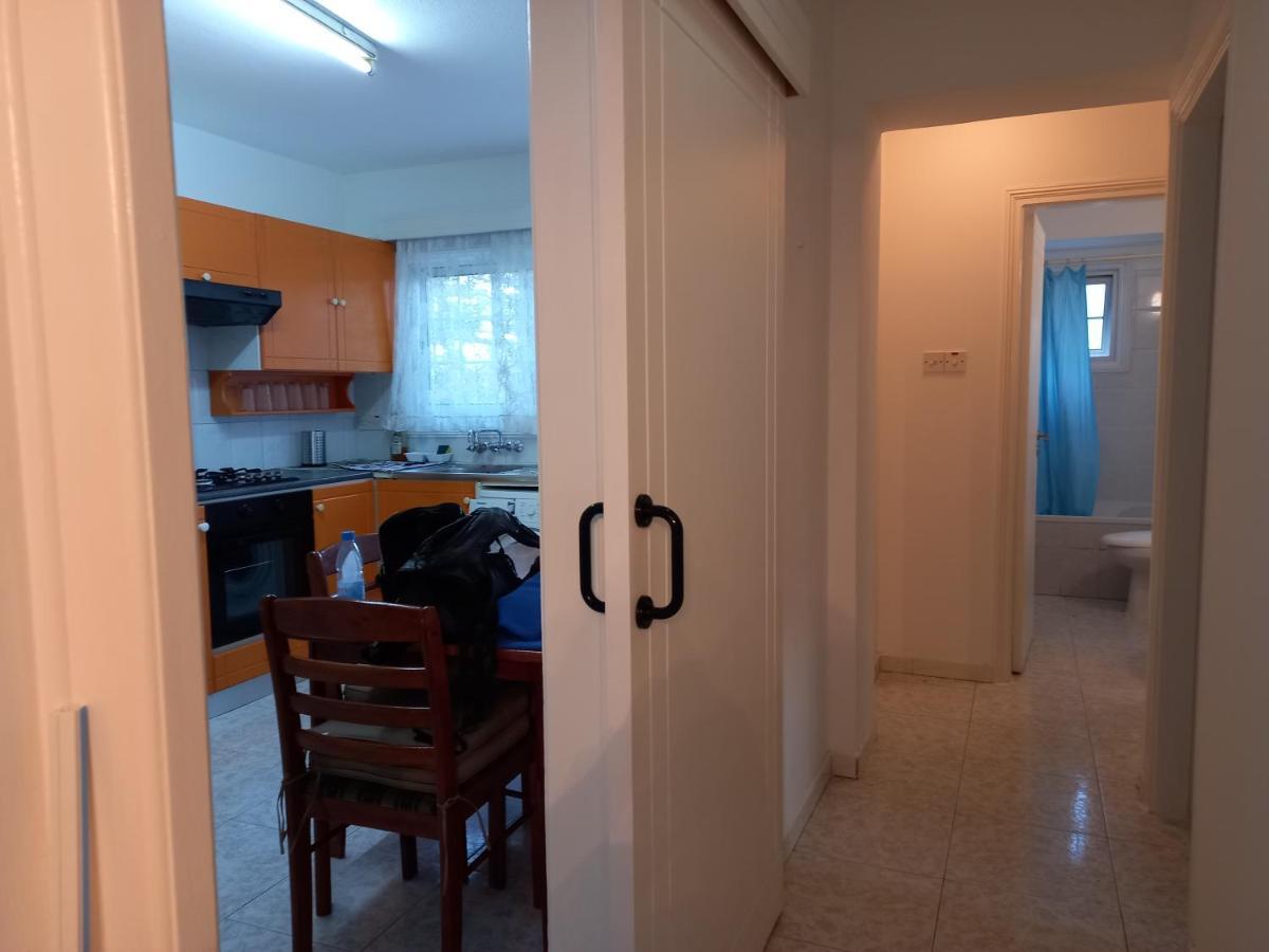 2 Bedroom Apartment Near Finikoudes ลาร์นาคา ภายนอก รูปภาพ