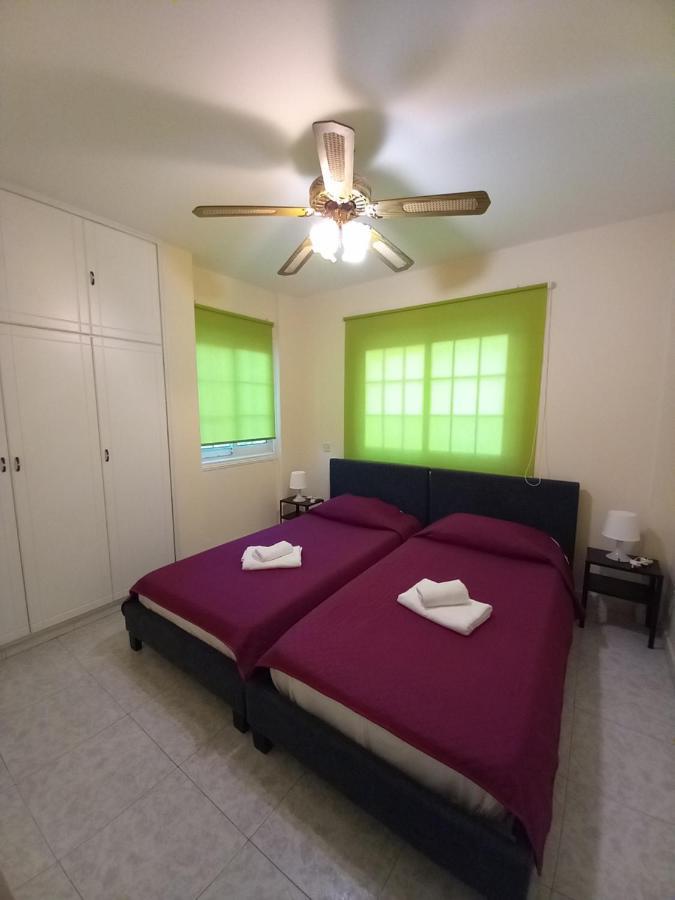 2 Bedroom Apartment Near Finikoudes ลาร์นาคา ภายนอก รูปภาพ